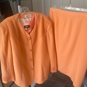 Plus Lilli Ann women collection orange suit& Studio I peach top. Good condition